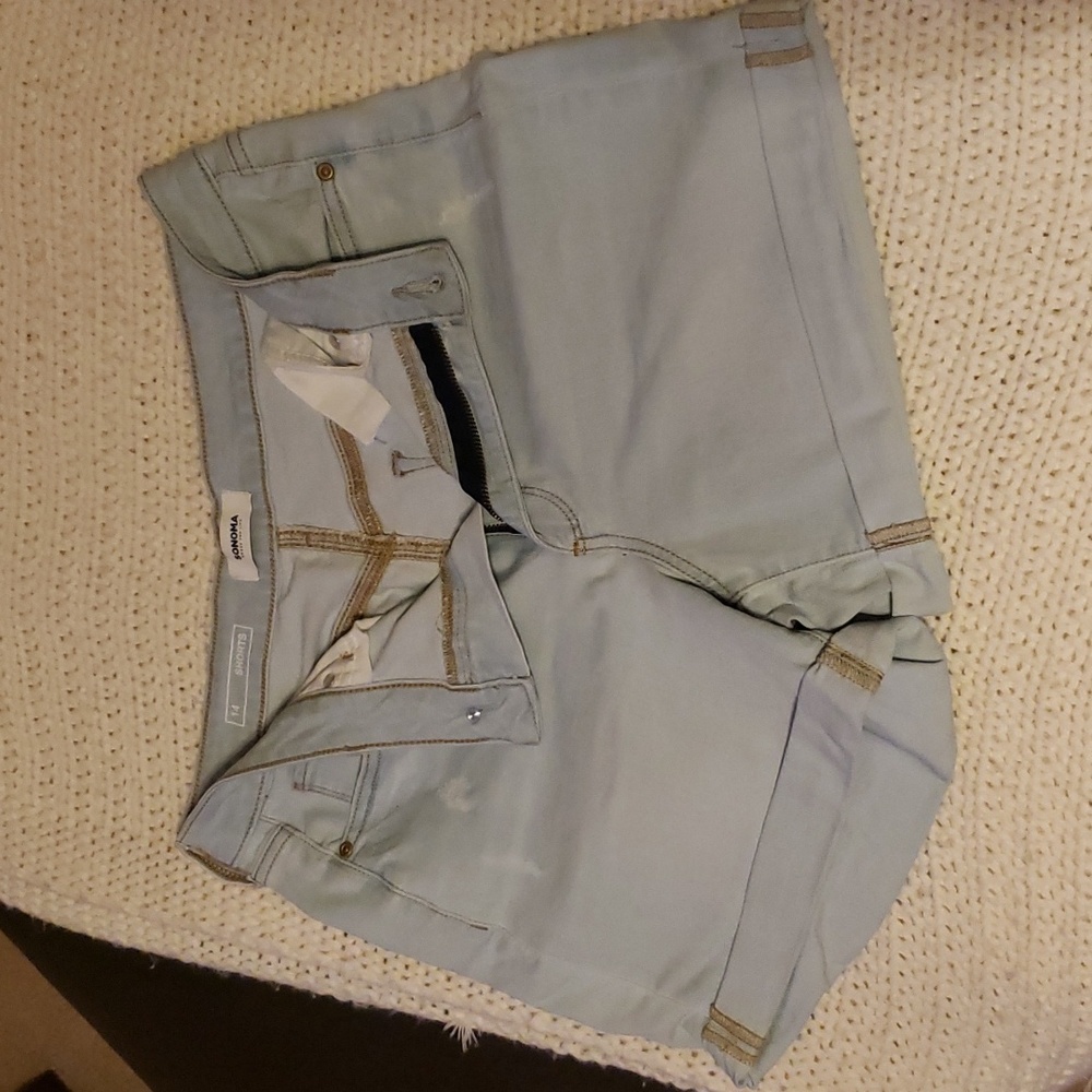 Sonoma distressed light blue jeans size 14 stretchy. Like new